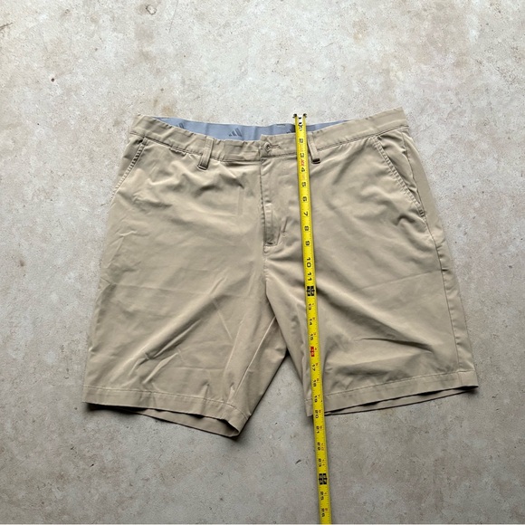 Adidas golf tan shorts - Picture 4 of 5